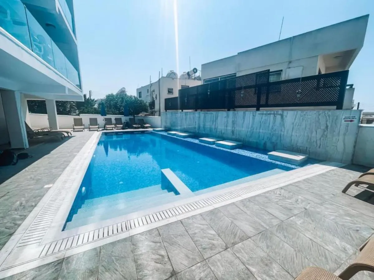 איה נאפה Sunny Blue Hotel 0*, איה נאפה קפריסין