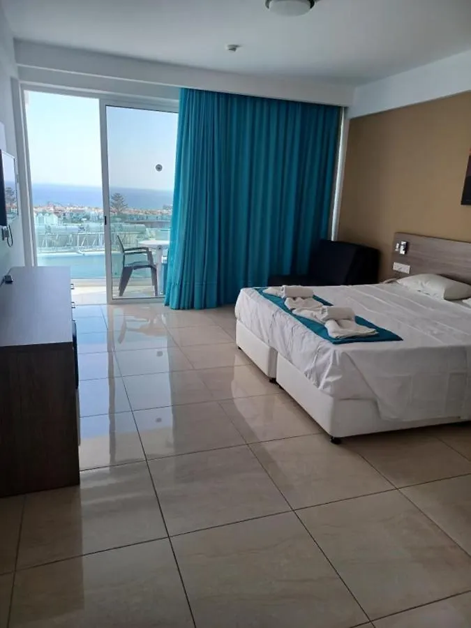 דירה איה נאפה Sunny Blue Hotel