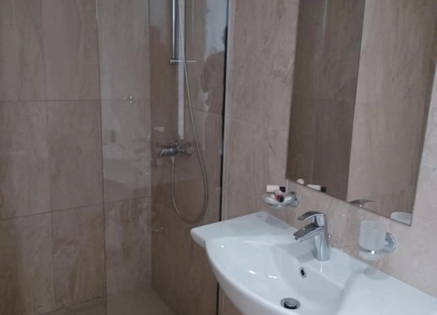 איה נאפה Sunny Blue Hotel 0*, איה נאפה קפריסין