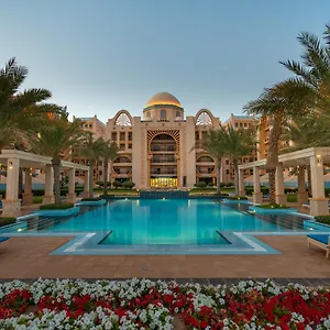 Globalstay At Palm Jumeirah Beachfront Paradise With Pool And Gym , דובאי איחוד האמירויות הערביות
