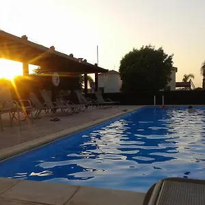 Sunset Garden , Periwolia Cypr
